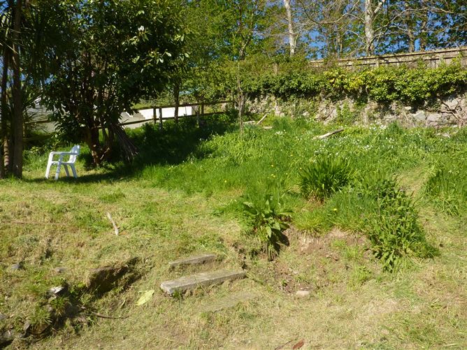 9 Pinewoods, Newport Road, Westport, Co. Mayo