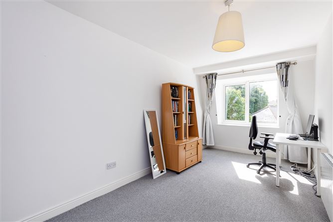 15 Botanic Square, Glasnevin, Dublin 9