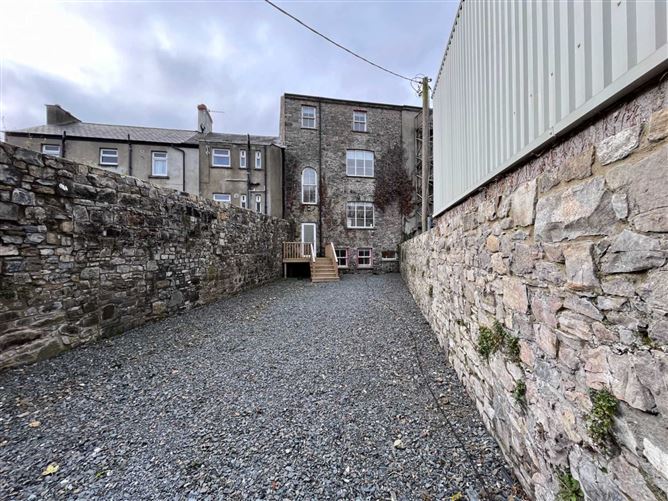 2 Academy Street, Navan, County Meath