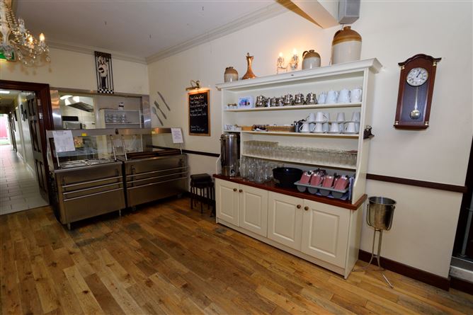 Fox's Bar & Restaurant, Main Street, Bailieborough, Cavan