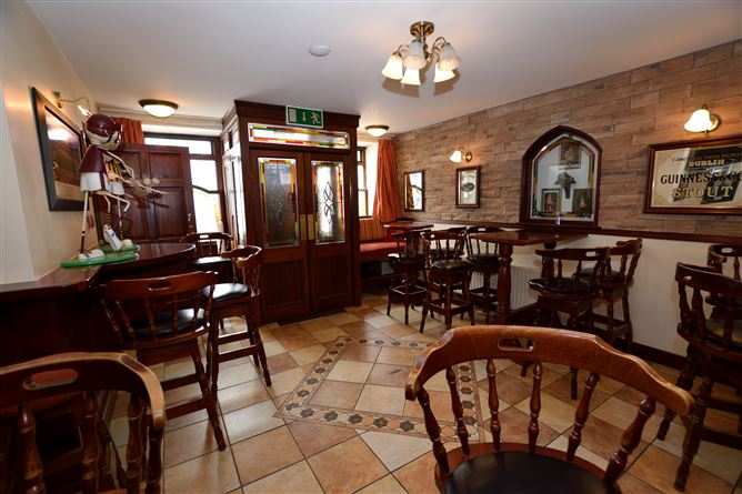 Fox's Bar & Restaurant, Main Street, Bailieborough, Cavan