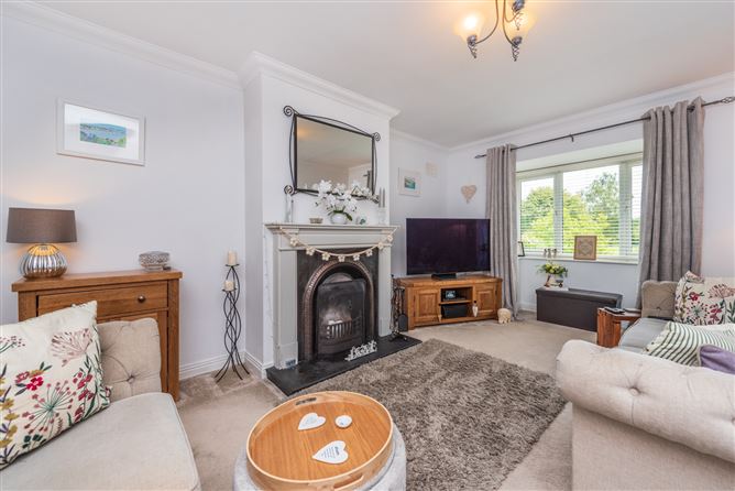 5 The Crescent, Graydon Manor, Robertstown, Co. Kildare