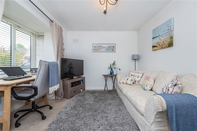 5 The Crescent, Graydon Manor, Robertstown, Co. Kildare