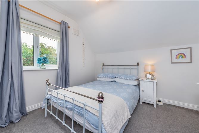 5 The Crescent, Graydon Manor, Robertstown, Co. Kildare