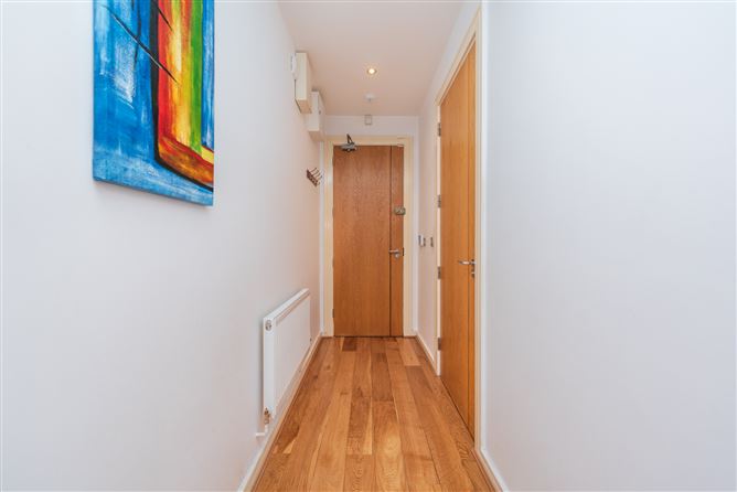 https://photos-a.propertyimages.ie/media/7/4/7/4956747/95c5765e-8d4e-4638-849f-06cf3c8199c9_l.jpg