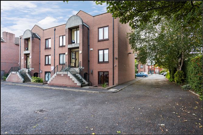 APT. 10 ELTON COURT, Fairview, Dublin 3