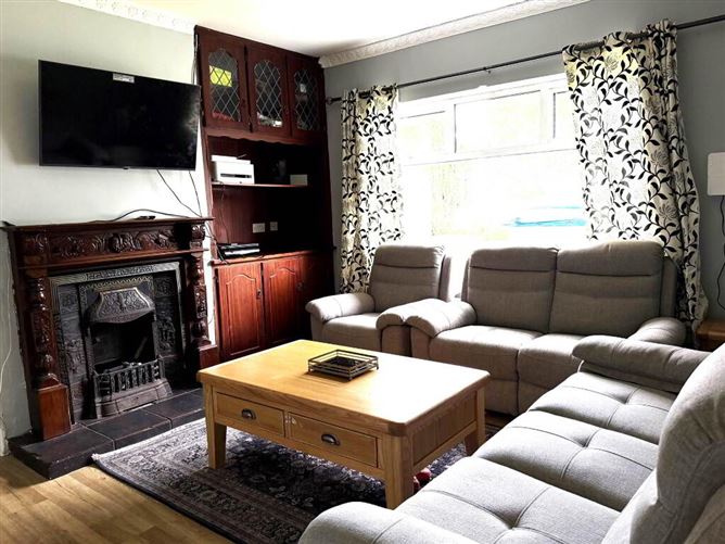 9 Sheehane, Birr Road, Roscrea, Tipperary