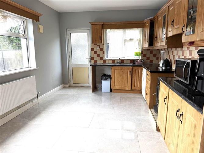 Photo 6 of 19 — 9 Sheehane, Birr Road, Roscrea, Tipperary