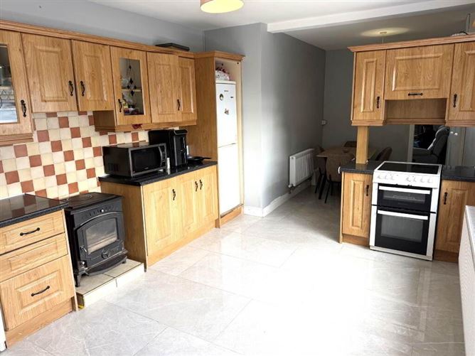 Photo 7 of 19 — 9 Sheehane, Birr Road, Roscrea, Tipperary