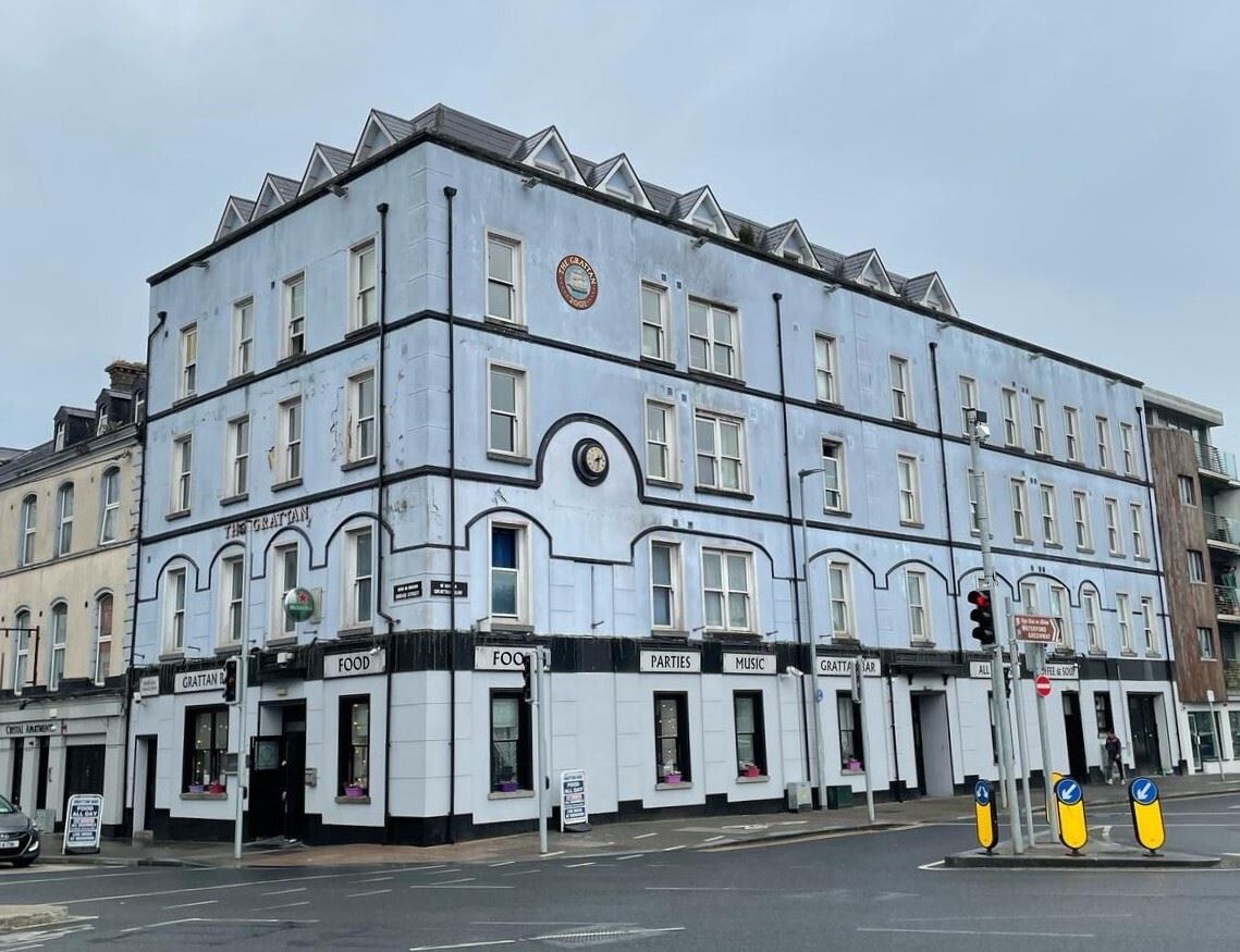 The Grattan Bar, 1-2 Bridge Street, Waterford