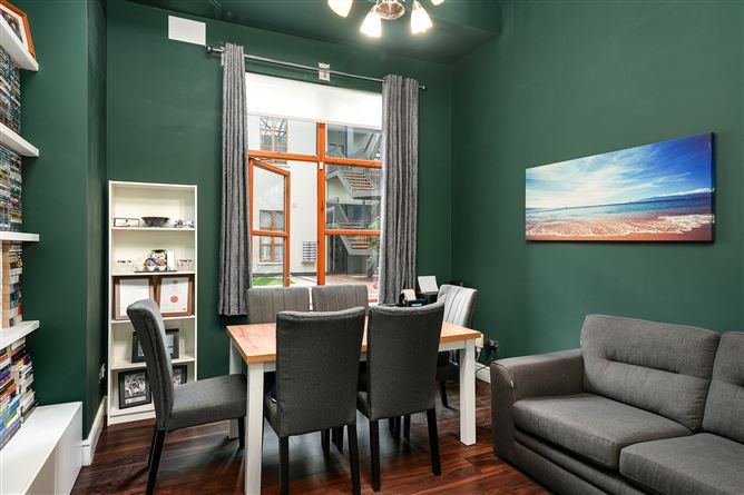 109 The Sycamore, Winter Garden, Pearse Street, Dublin 2, Dublin, D02AK24