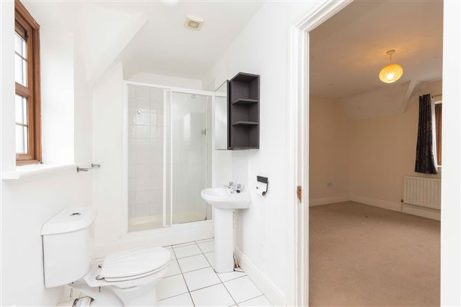 1 The Gate Lodge, Blackcastle Lodge, Flowerhill, Navan Co. Meath