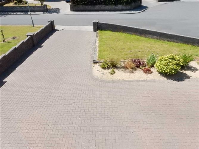 52 Ros Na Ri, Shanaway Road, Ennis, County Clare