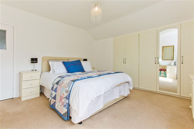 44 Orchardstown Avenue, Rathfarnham, Dublin 14