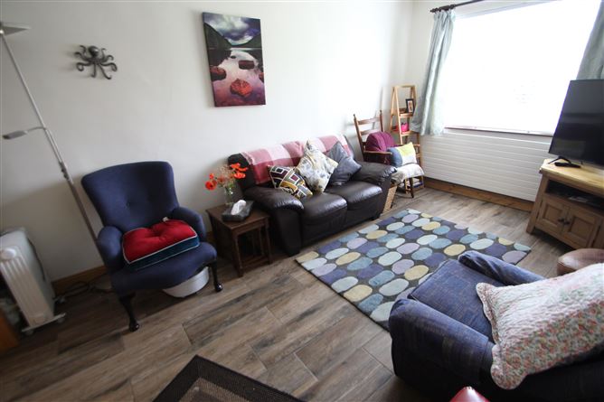 10 GLENWOOD, CARRIGALINE, CO. CORK , Carrigaline, Cork