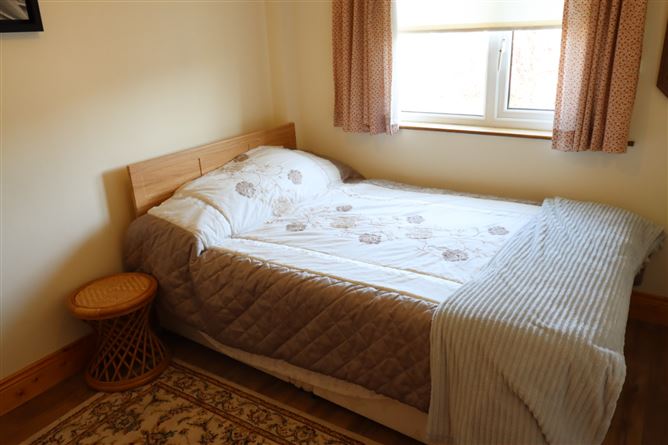 10 GLENWOOD, CARRIGALINE, CO. CORK , Carrigaline, Cork