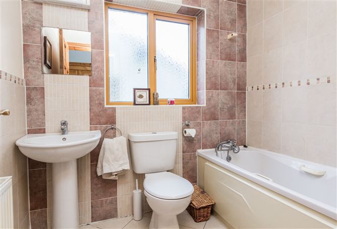 56 Oldwood, Ardsallagh, Roscommon Town, Co. Roscommon