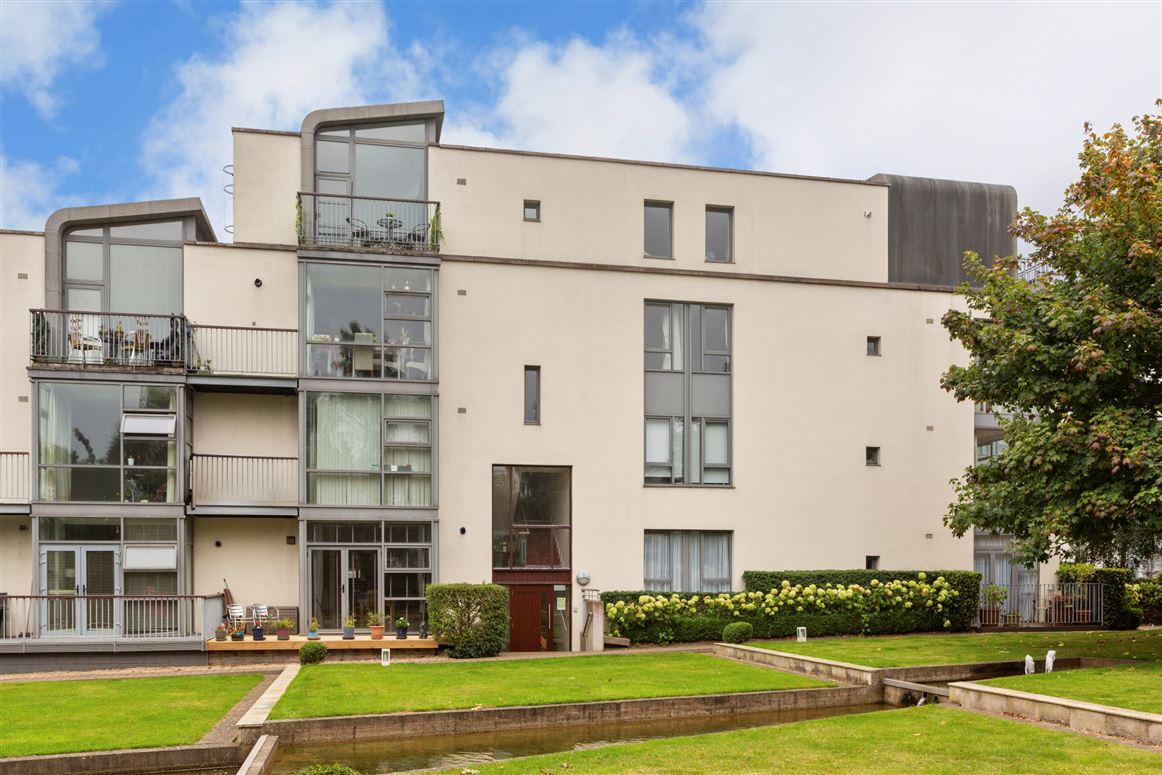 27 Eaglewood, Rochestown Avenue, Dun Laoghaire, Co. Dublin