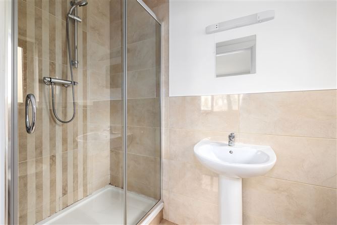 63 Wilton Manor, Rathnew, Co. Wicklow