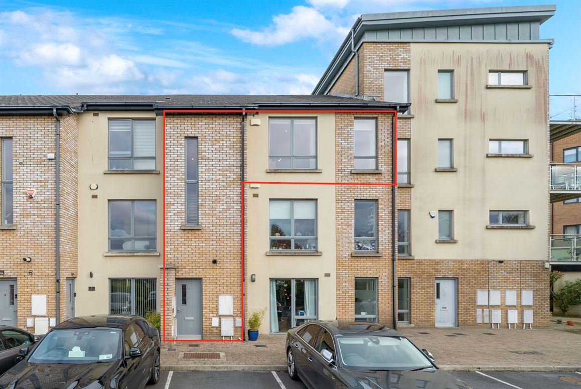 5 The Crescent, Carrickmines Green, Carrickmines, Dublin 18