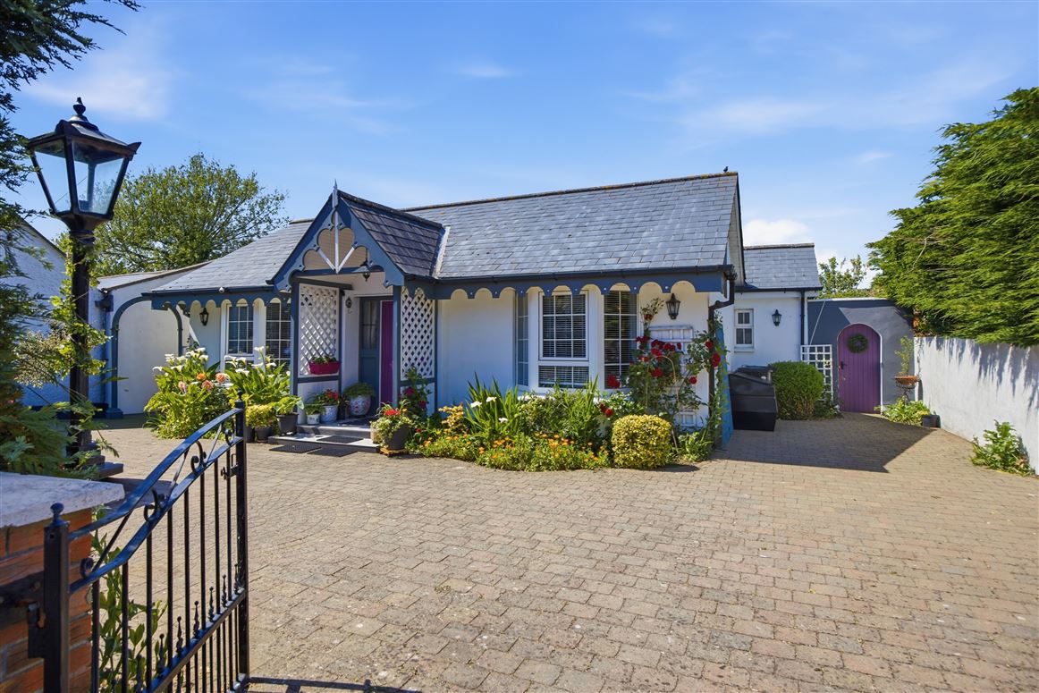 1 Woodford Cottage, Woodford Lane, Portmarnock, County Dublin