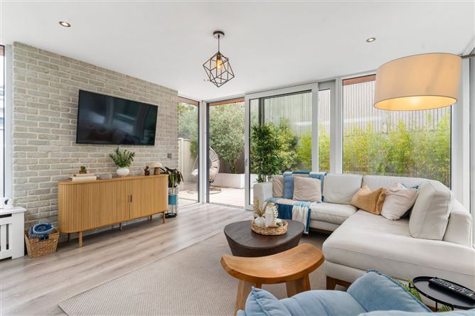 Photo 11 of 29 — 12 Airpark Rise, Rathfarnham, Dublin 16