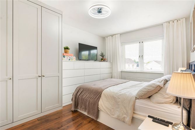 Photo 15 of 29 — 12 Airpark Rise, Rathfarnham, Dublin 16