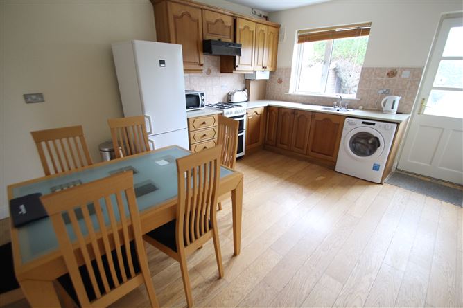 3 Castlehill, Fernhill Road, Carrigaline, Cork