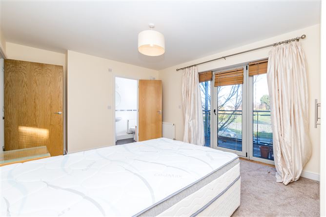 2 Kings Hall, Waterside, Malahide,   County Dublin
