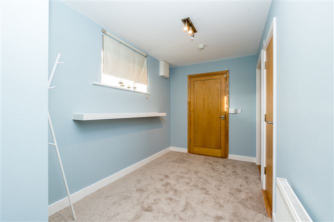 2 Kings Hall, Waterside, Malahide,   County Dublin