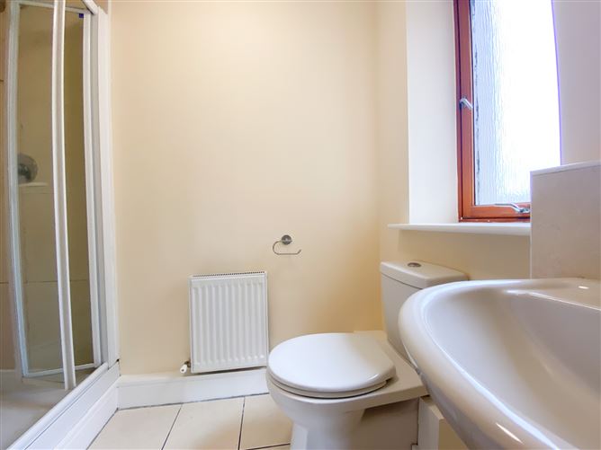 53 Belarmine Heath, Stepaside, Dublin 18