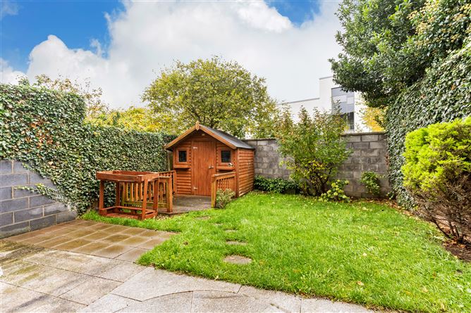 53 Belarmine Heath, Stepaside, Dublin 18