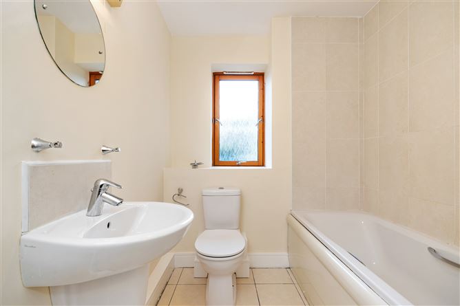 53 Belarmine Heath, Stepaside, Dublin 18