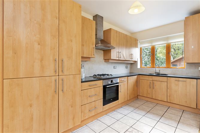 53 Belarmine Heath, Stepaside, Dublin 18