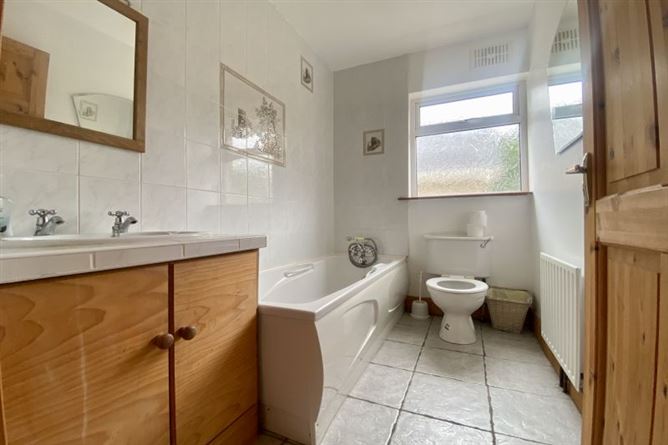 Tuskar Lodge, Ballyconnigar Upper, Blackwater, Wexford