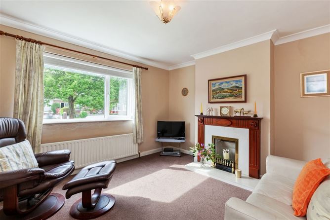 https://photos-a.propertyimages.ie/media/7/5/0/4924057/cdf76a3f-35e3-4af7-869f-3642d6e9e9bf_l.jpg