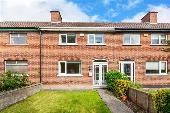 https://photos-a.propertyimages.ie/media/7/5/0/4924057/cdf76a3f-35e3-4af7-869f-3642d6e9e9bf_l.jpg