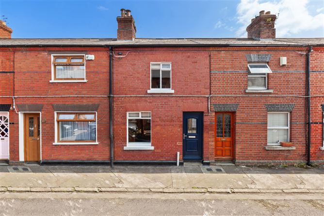 18 Great Western Villas, Phibsboro, Dublin 7