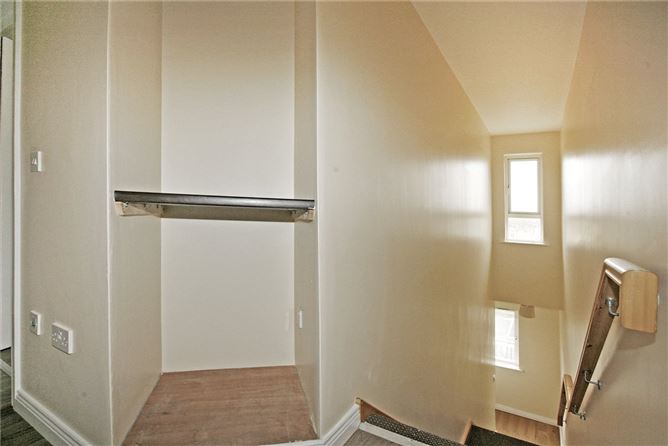 66 Cluainin, Shannon, Co. Clare