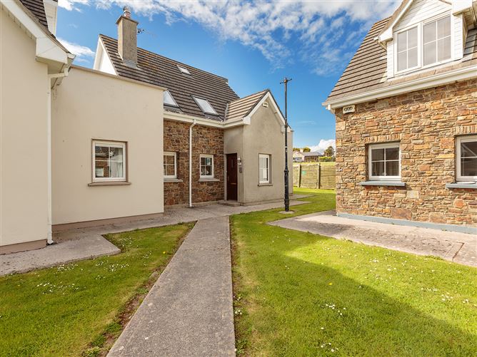3 Dubh Carrig, Ardmore, Waterford