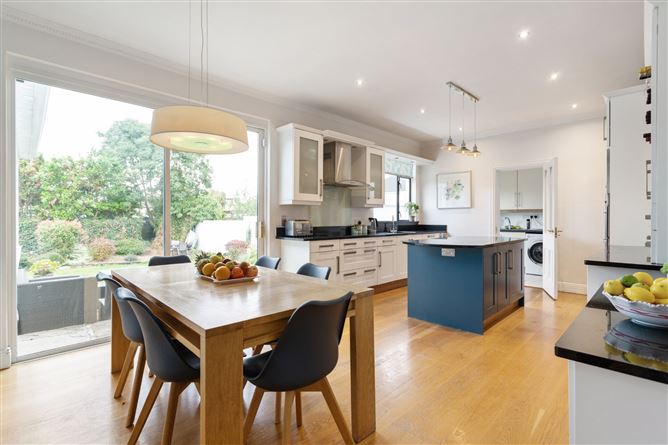 16 Castleknock Green, Castleknock, Dublin