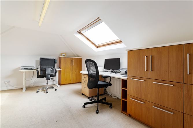 16 Castleknock Green, Castleknock, Dublin
