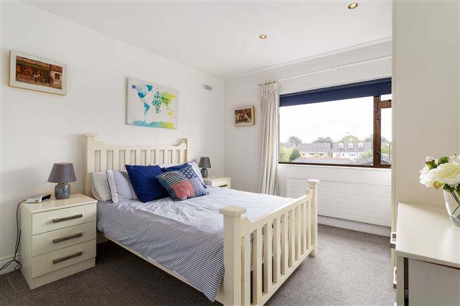 16 Castleknock Green, Castleknock, Dublin