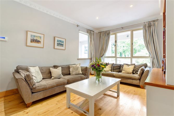 16 Castleknock Green, Castleknock, Dublin