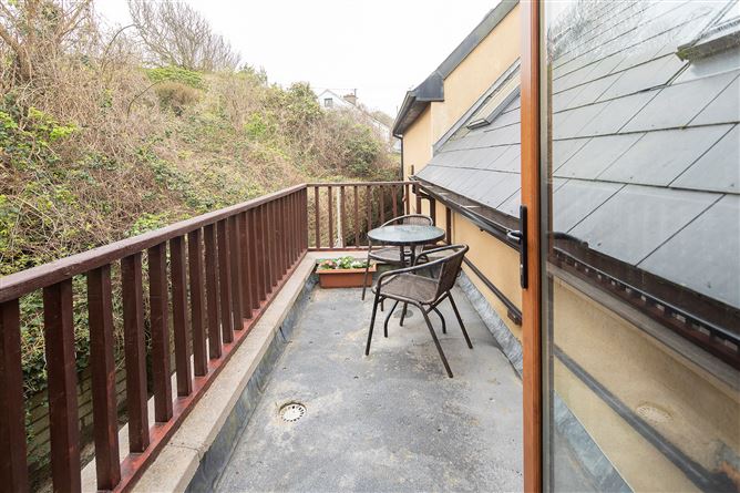 1 Taobh Na Chnoic, Barrack Hill, Ballycotton, Cork
