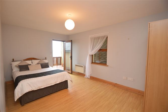 1 Taobh Na Chnoic, Barrack Hill, Ballycotton, Cork