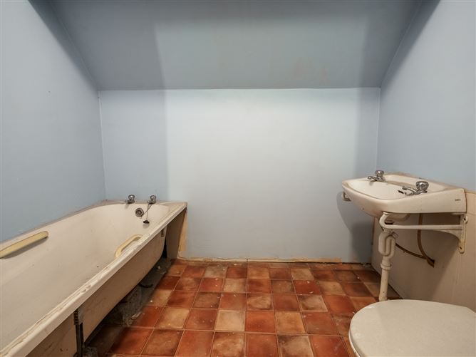26 Mill Street,Carrick On Suir,Co. Tipperary,E32 WP57