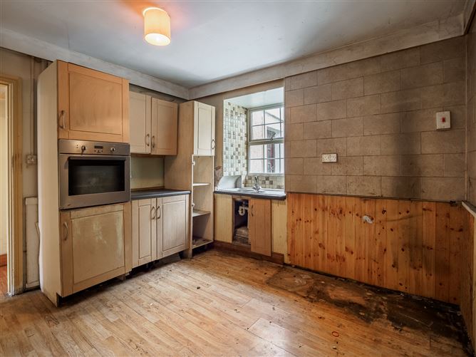 26 Mill Street,Carrick On Suir,Co. Tipperary,E32 WP57