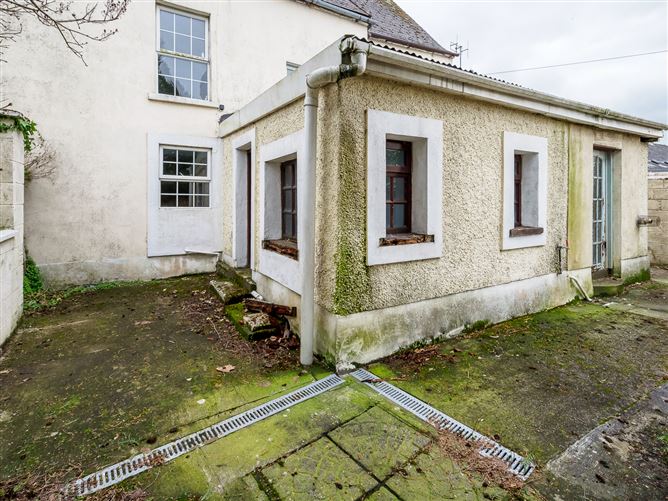 26 Mill Street,Carrick On Suir,Co. Tipperary,E32 WP57