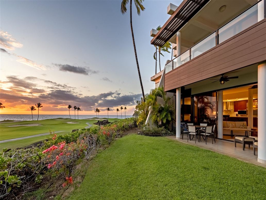Azure Tide,Waikoloa Beach Resort,Hawaii,USA